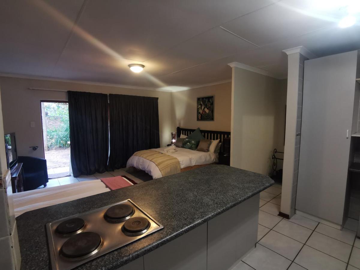 Sun Deck Lodge Hartbeespoort Exteriér fotografie