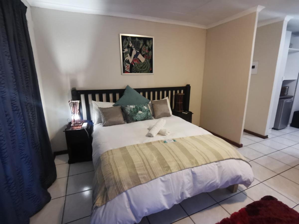 Sun Deck Lodge Hartbeespoort Exteriér fotografie