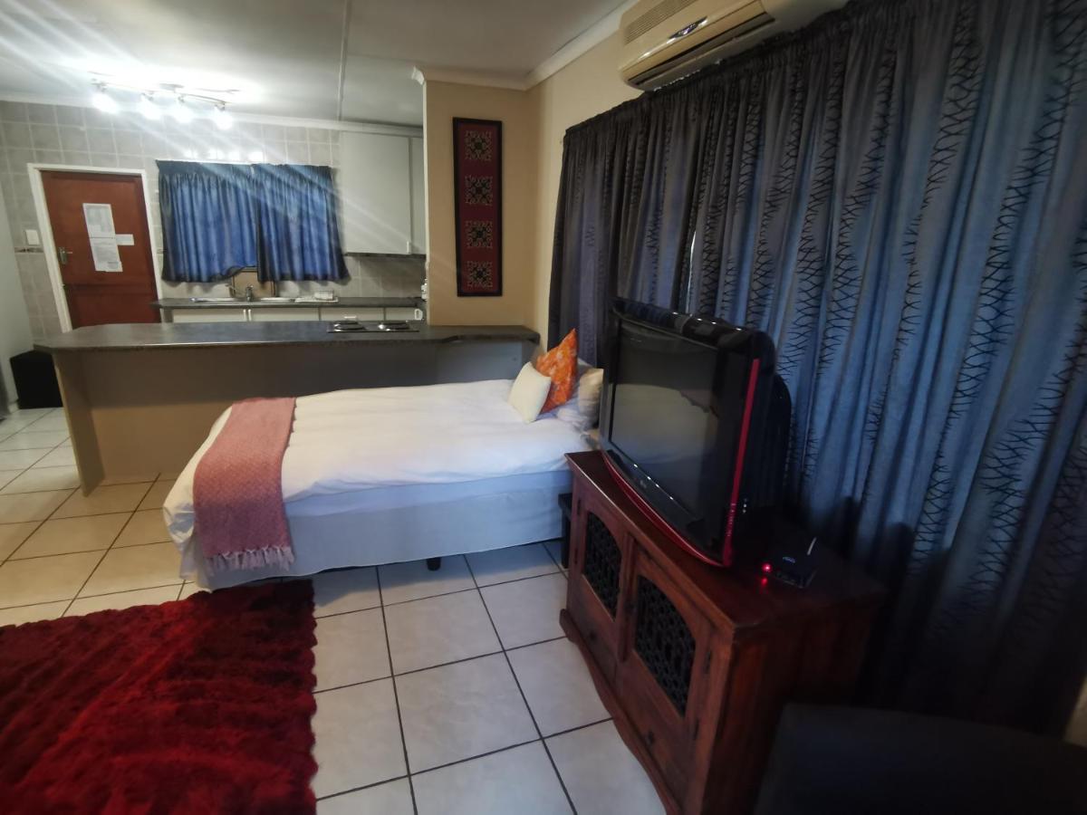 Sun Deck Lodge Hartbeespoort Exteriér fotografie