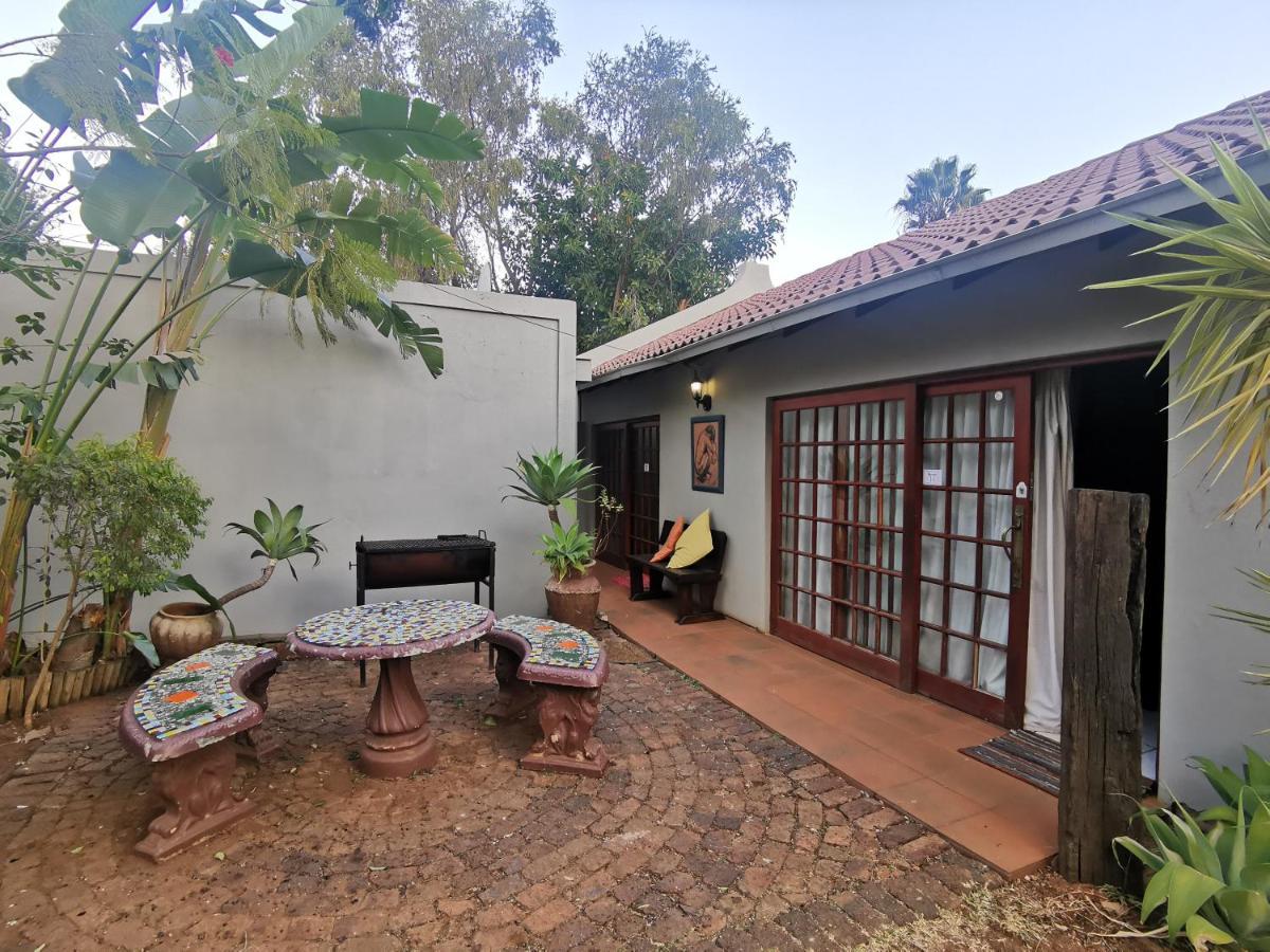 Sun Deck Lodge Hartbeespoort Exteriér fotografie