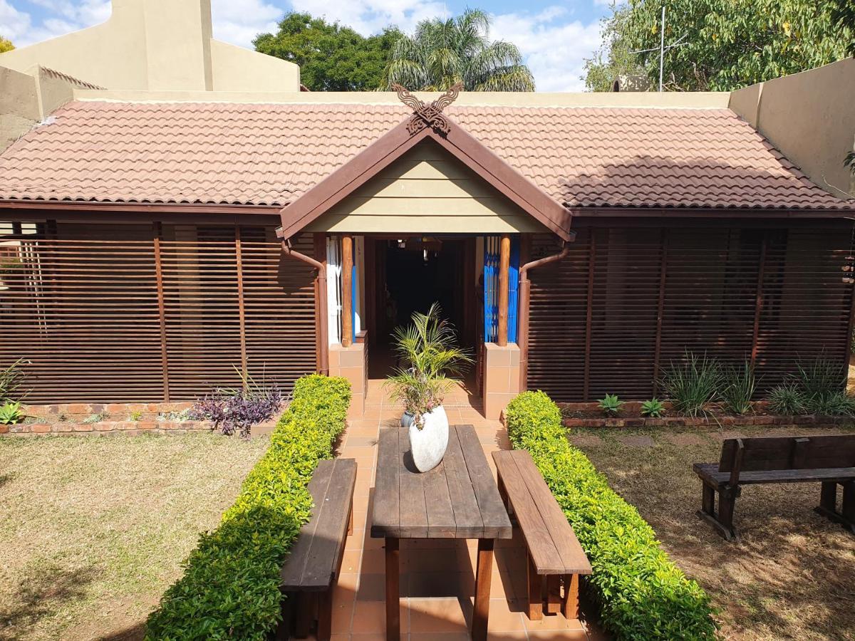 Sun Deck Lodge Hartbeespoort Exteriér fotografie